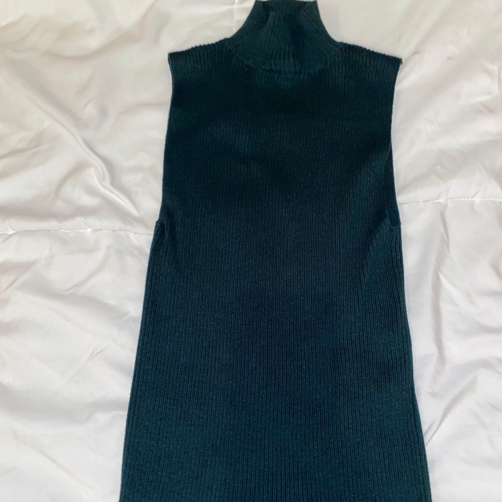 Express Sweater - Picture 2 of 3